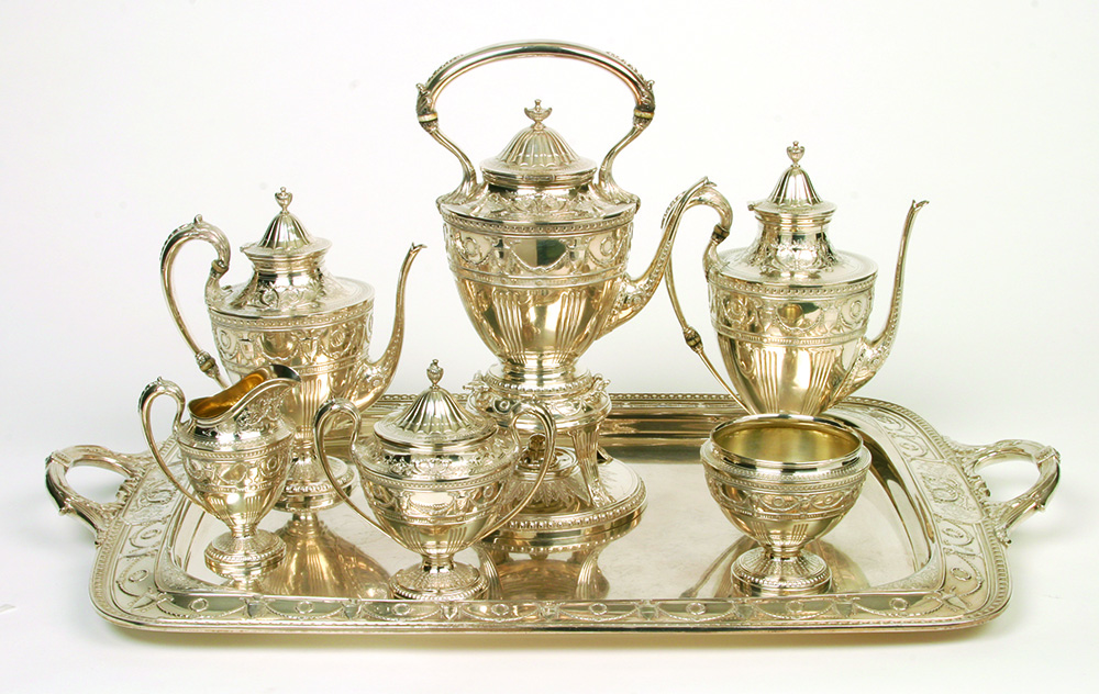 Exquisite gold tea set 